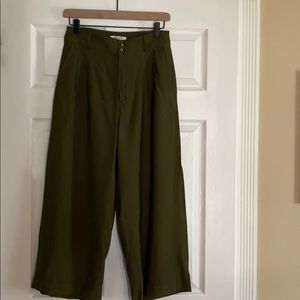 High waisted/pleated wide leg pants